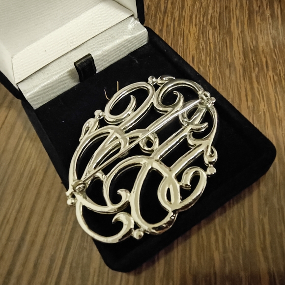 Vintage Filigree Brooch - Picture 2 of 3